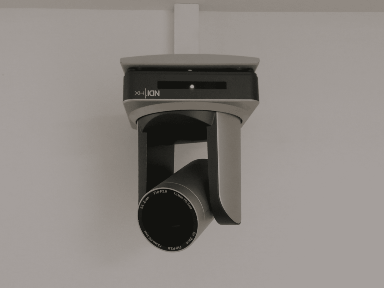 cámara PTZ - càmera PTZ - instal·lacions audiovisuals - instalaciones audiovisuales